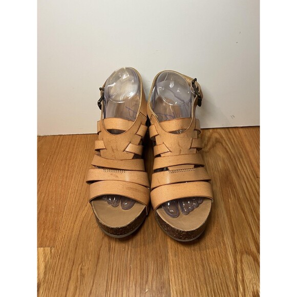 Blowfish Malibu Sandals Womens Size 8.5 Tan Wedge Cork Platform Strappy Buckle - Picture 2 of 12